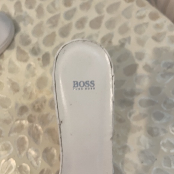 White Hugo Boss kitten heels - Picture 4 of 6